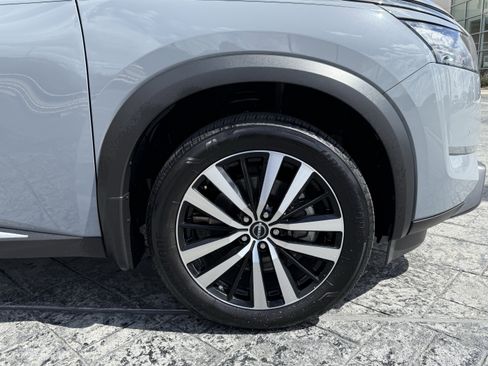 Used 2025 Nissan Pathfinder Platinum w/ Cargo Package image 9