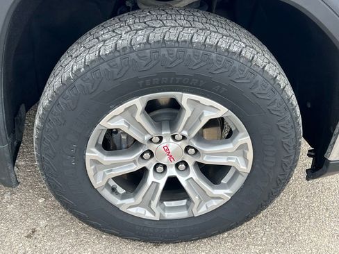 Used 2025 GMC Sierra 1500 SLT w/ SLT Convenience Package image 10