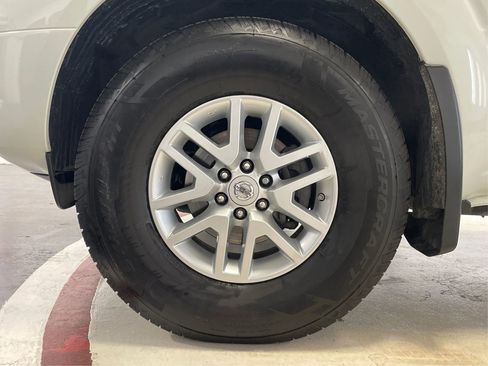 Used 2019 Nissan Frontier SV image 13