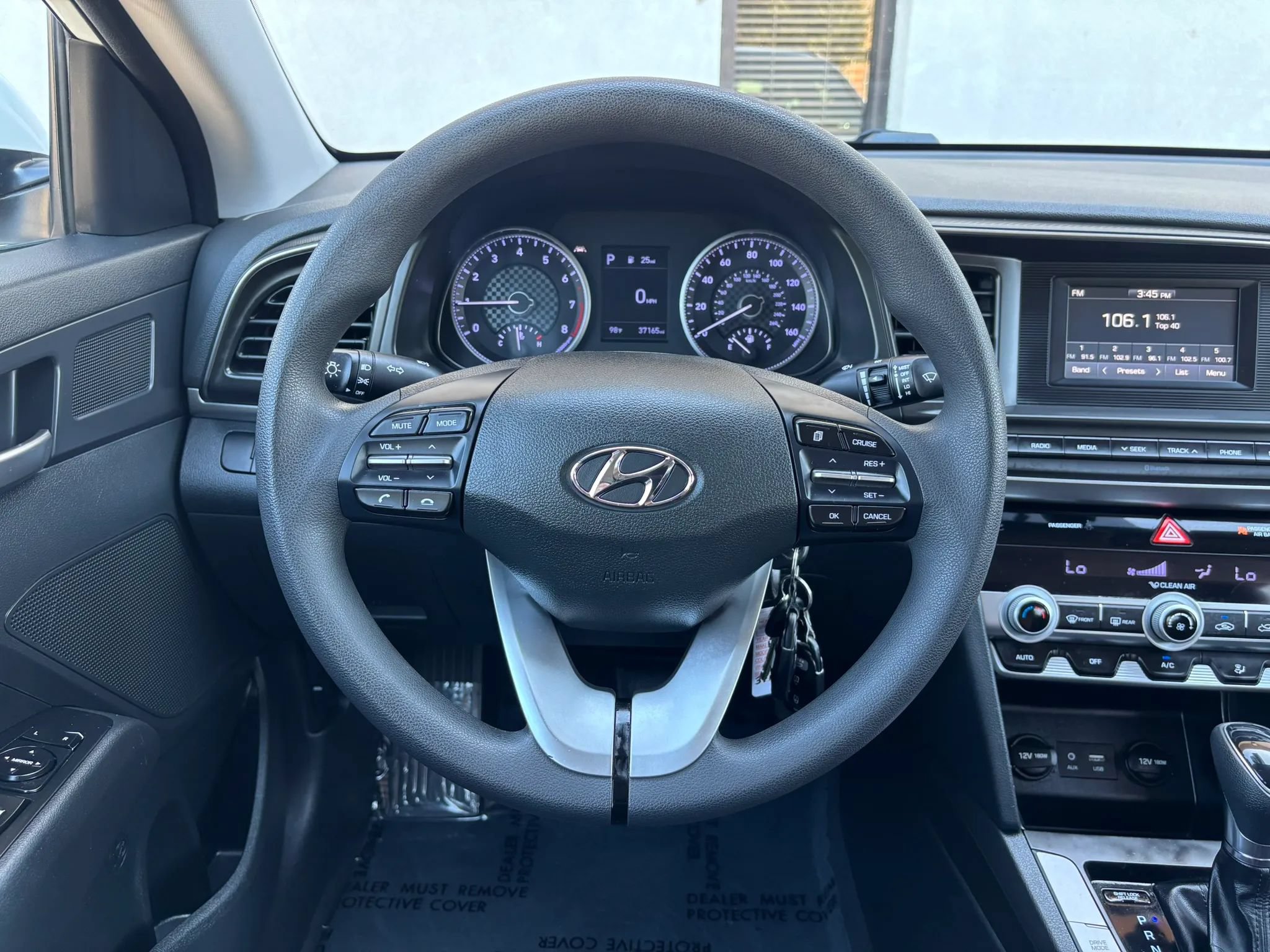 Used 2020 Hyundai Elantra SE w/ Cargo Package (C1) FWD image 17