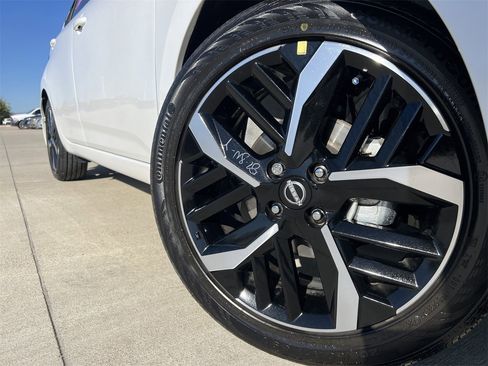 Certified 2025 Nissan Versa SR w/ Trunk Package image 8