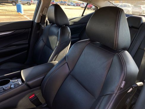 Used 2023 Nissan Maxima SL image 12