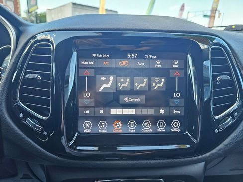 Used 2020 Jeep Compass Limited AWD/4WD image 23