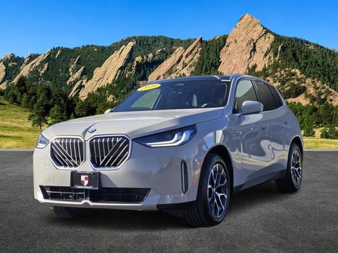 Certified 2025 BMW X3 xDrive30i w/ Convenience Package AWD/4WD image 3