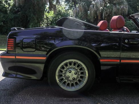 Used 1988 Ford Mustang GT RWD image 10
