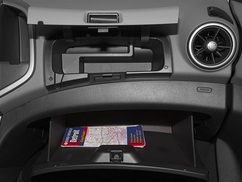 Used 2013 Chevrolet Sonic LT FWD image 18