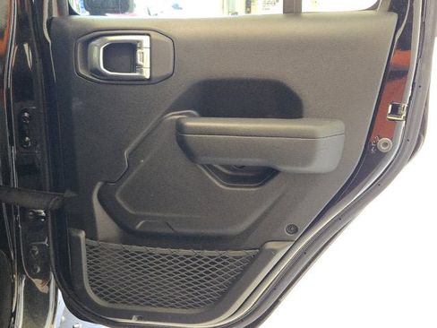 Used 2024 Jeep Wrangler Unlimited Sport AWD/4WD image 11