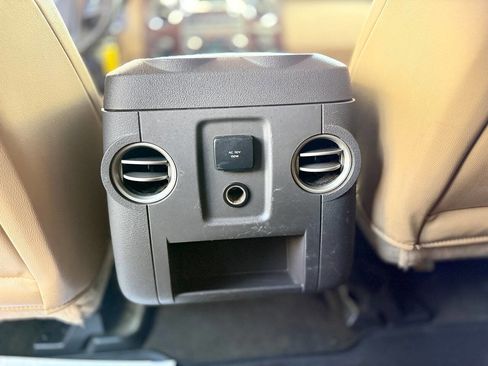 Used 2012 Ford F250 Lariat w/ Lariat Interior Pkg image 16