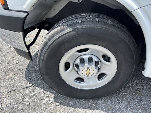 New 2025 Chevrolet Express 3500 w/ Power Convenience Package image 13