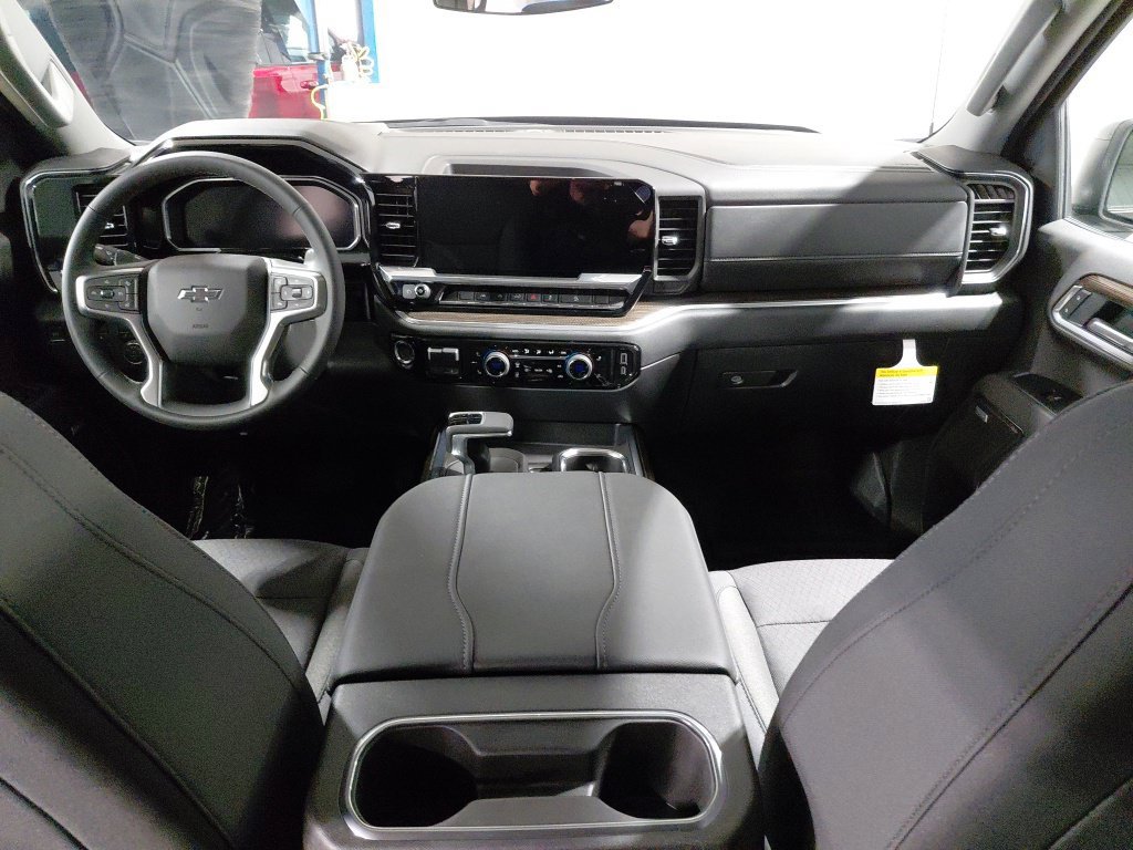 New 2026 Chevrolet Silverado 1500 RST AWD/4WD image 3