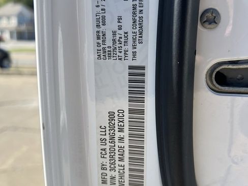 Used 2022 RAM 3500 Big Horn image 10