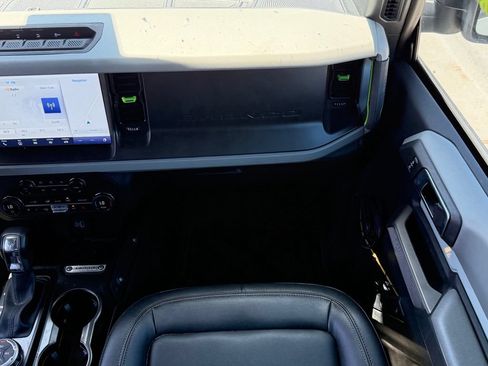 Used 2023 Ford Bronco Badlands AWD/4WD image 11