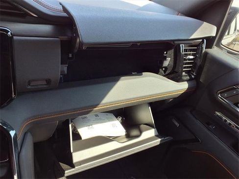 Used 2024 GMC Sierra 1500 AT4 w/ AT4 Premium Package image 18