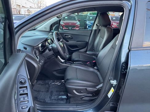 Used 2021 Chevrolet Trax LT image 15