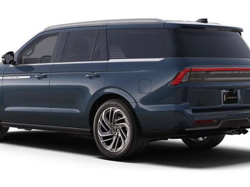 New 2025 Lincoln Navigator Reserve AWD/4WD image 2