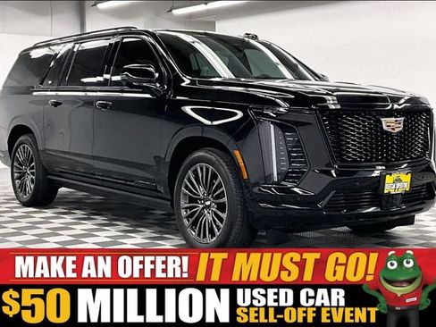 Used 2025 Cadillac Escalade ESV Sport Platinum AWD/4WD image 1