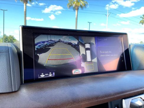 Used 2020 Lexus LX 570 4WD w/ Luxury Package image 23