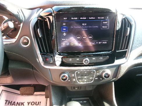 Used 2023 Chevrolet Traverse LT FWD image 24