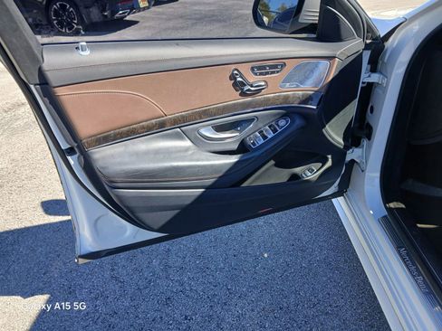 Used 2016 Mercedes-Benz S 550 Sedan image 11
