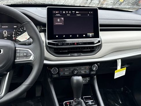 New 2026 Jeep Compass Limited image 12