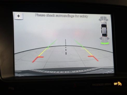 Used 2018 Ford Explorer XLT w/ Equipment Group 202A image 10