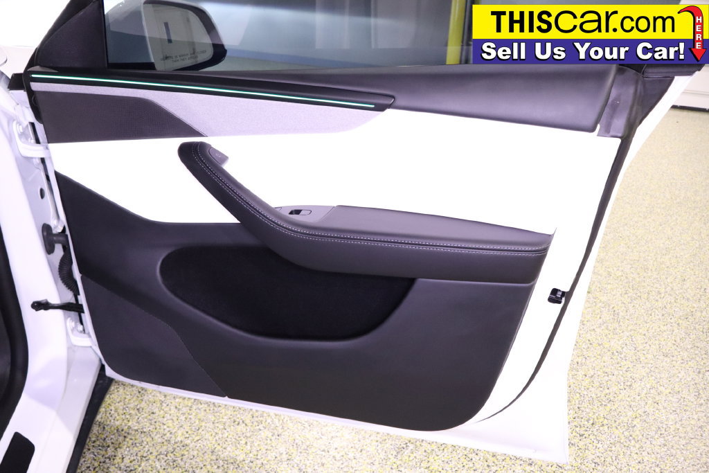 Used 2026 Tesla Model Y 2WD image 35