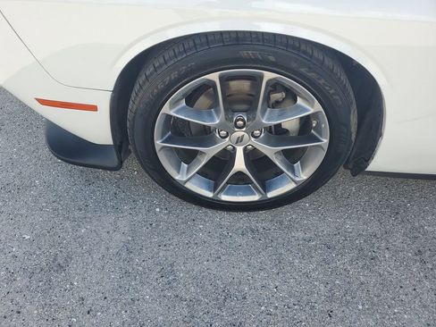 Used 2022 Dodge Challenger GT image 18
