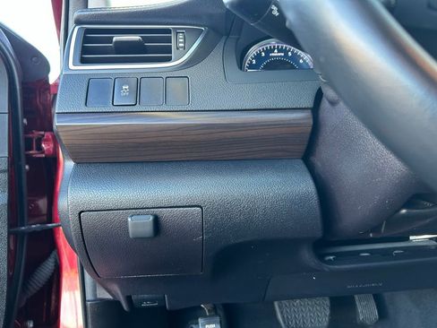 Used 2016 Toyota Camry XLE image 17