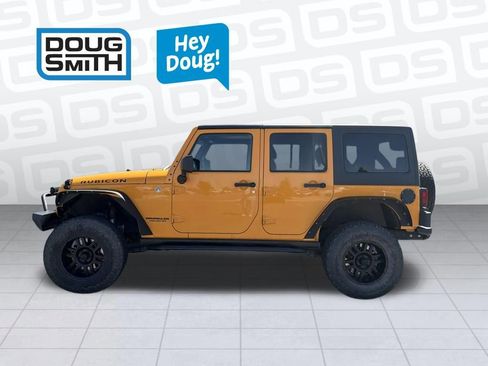 Used 2012 Jeep Wrangler Unlimited Rubicon w/ Connectivity Group AWD/4WD image 1