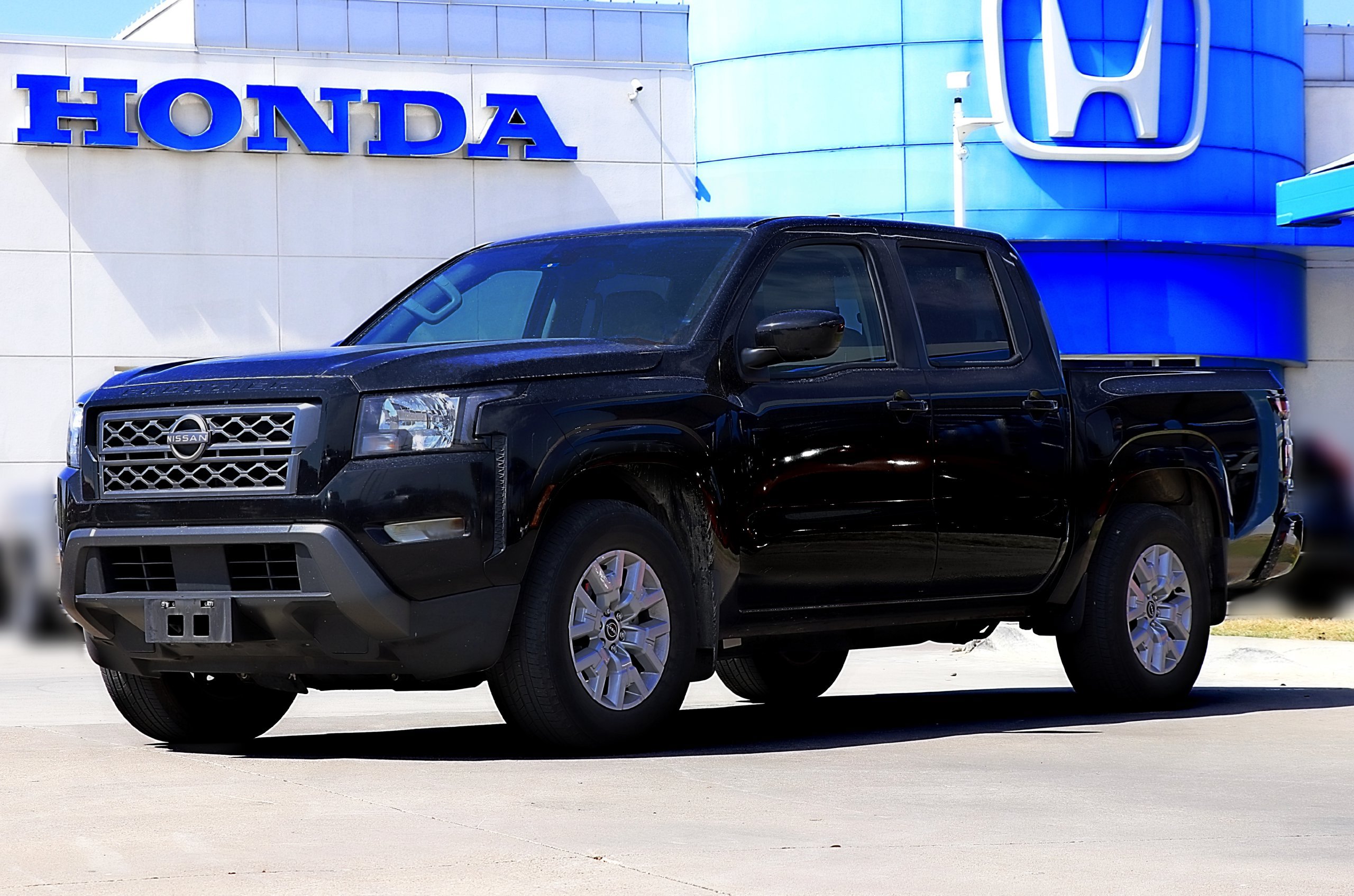 Used 2024 Nissan Frontier SV w/ SV Convenience Package RWD image 1