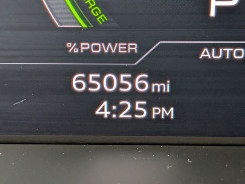 Used 2021 Audi e-tron Premium AWD/4WD image 25