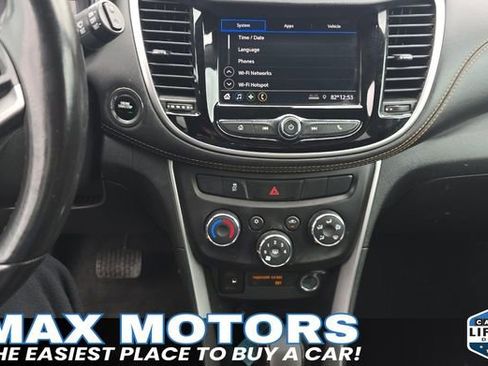 Used 2022 Chevrolet Trax LT w/ Driver Confidence Package AWD/4WD image 16