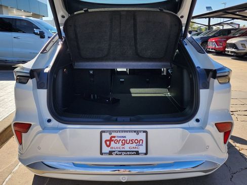 New 2026 Buick Envista Avenir image 47