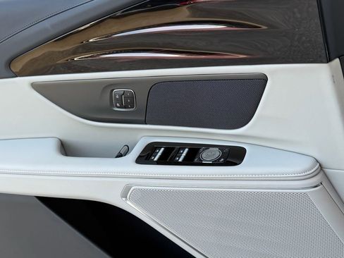 New 2026 Lincoln Nautilus Premier AWD/4WD image 21