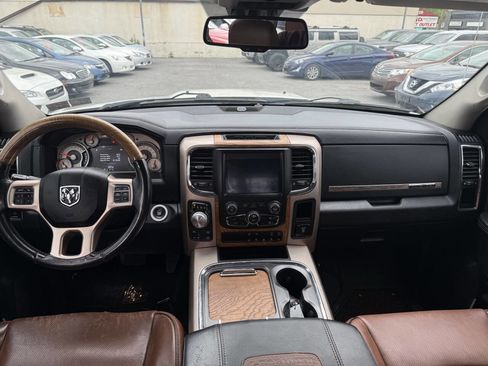 Used 2018 RAM 1500 Laramie Longhorn image 8