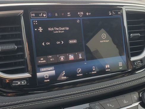 New 2026 Chrysler Pacifica Select image 16