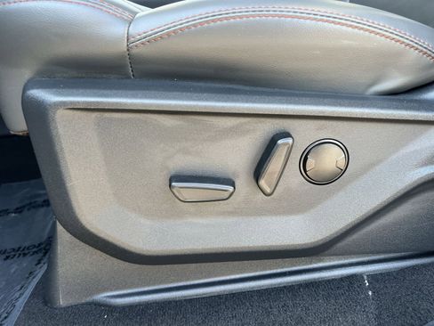 Used 2025 Ford Expedition Active AWD/4WD image 22