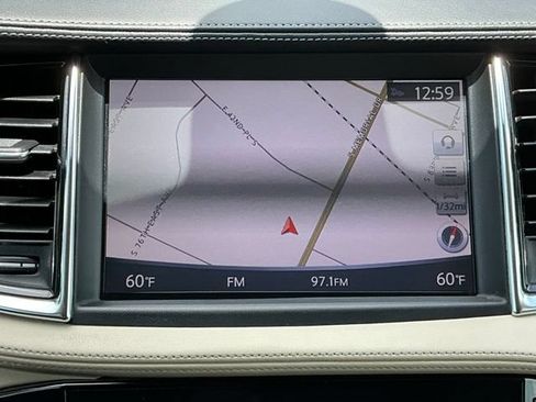 Used 2019 INFINITI QX50 Luxe w/ Navigation Package FWD image 23