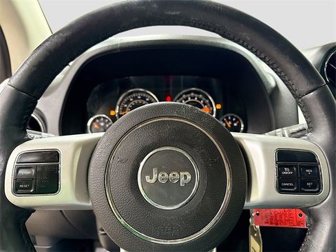 Used 2017 Jeep Compass High Altitude image 9