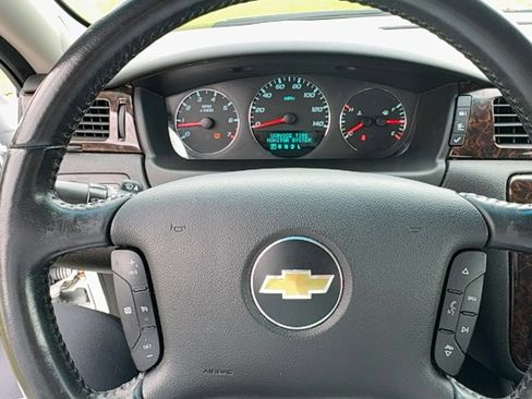 Used 2012 Chevrolet Impala LTZ image 16
