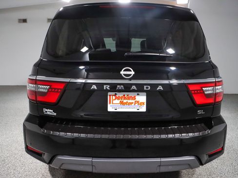 Used 2024 Nissan Armada SL image 8
