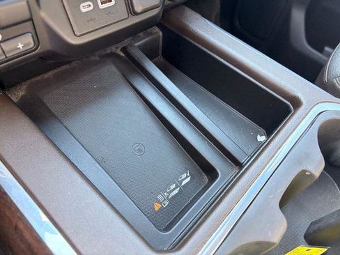 Used 2022 GMC Sierra 2500 Denali image 23