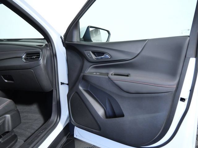 Used 2024 Chevrolet Equinox RS AWD/4WD image 9