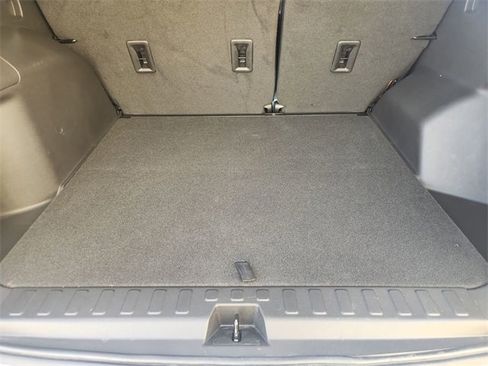 Used 2024 Chevrolet Equinox Premier image 24