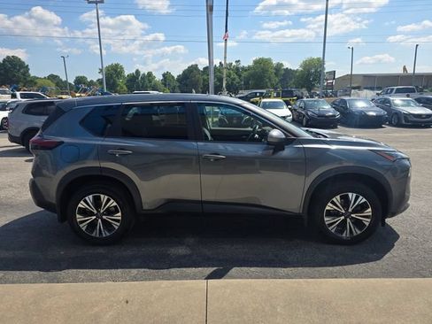 Used 2023 Nissan Rogue SV AWD/4WD image 6