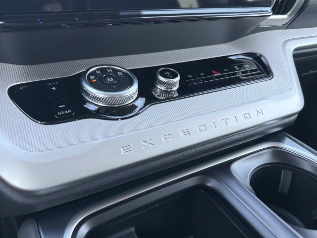 New 2027 Ford Expedition Active RWD image 31