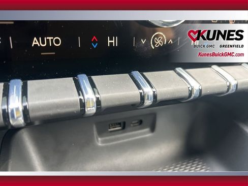 New 2026 GMC Terrain Denali w/ LPO, Floor Liner Package image 28