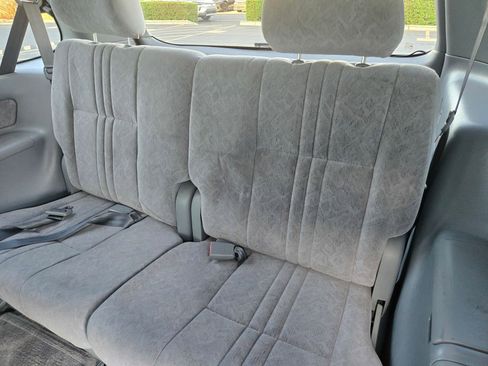 Used 2000 Toyota Sienna LE FWD image 23