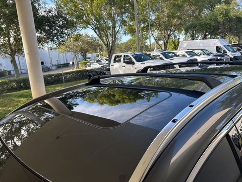 Used 2022 MAZDA CX-9 Signature image 17