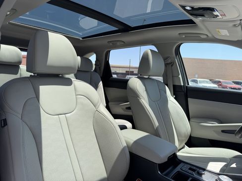 Used 2025 Kia Sorento EX FWD image 41